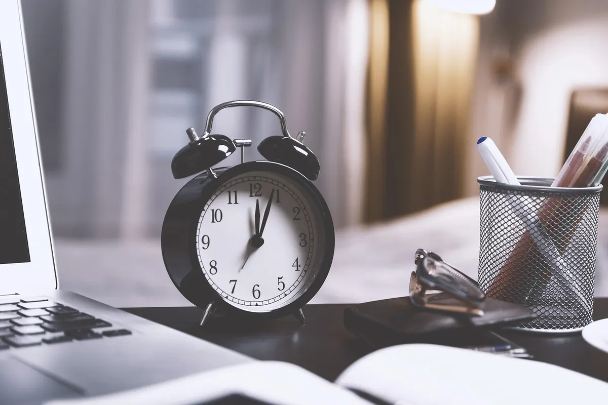 Morning News Checklist: Staying Informed Without Doomscrolling